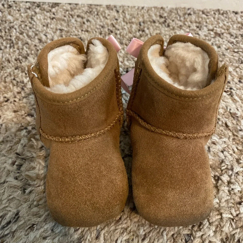 UGG Baby Boots with Pink Bow Newborn Tan Size 0/1